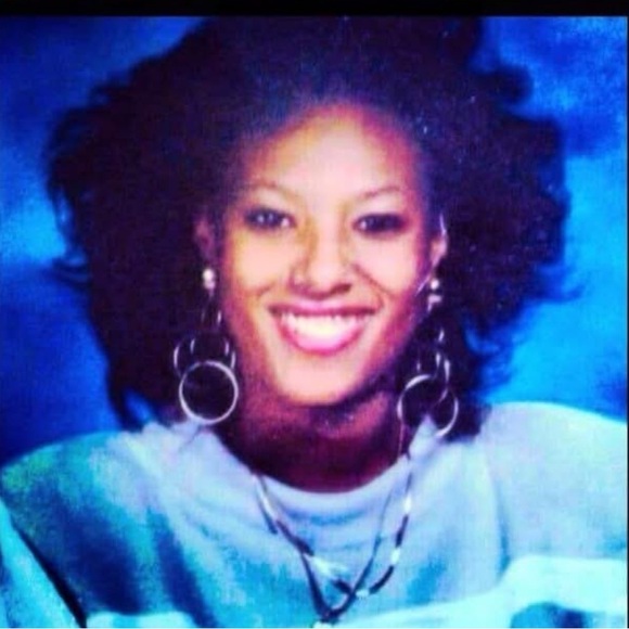 Meet your Posher, Tanya - Picture 2 of 16